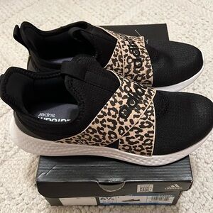 Leopard print slip on adidas